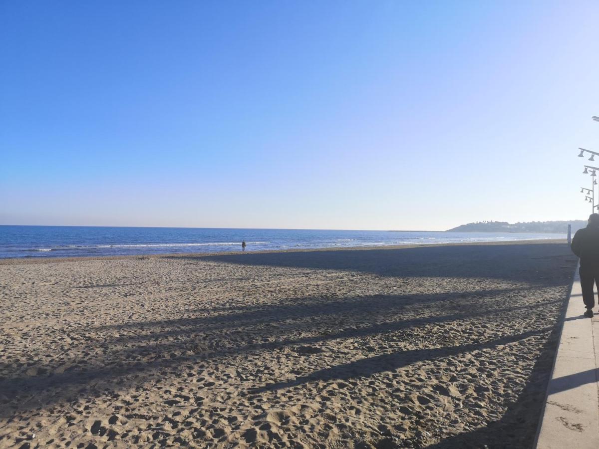 ラ・ピネーダPlaya Pineda Playaアパートメント エクステリア 写真